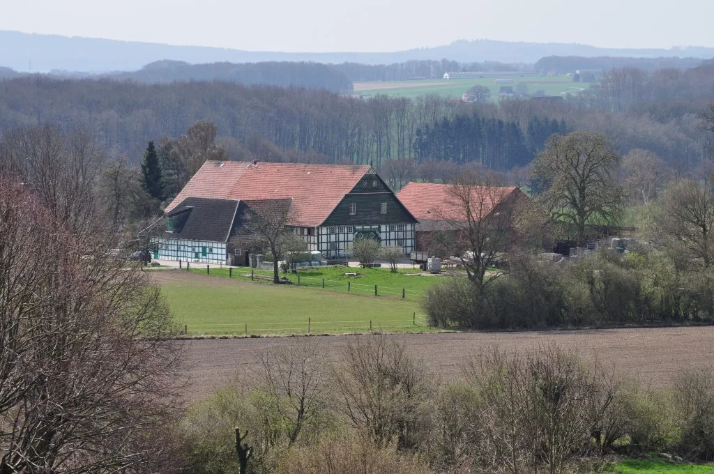 Luftaufnahme vom Hof Abing aus der Vogelperspektive