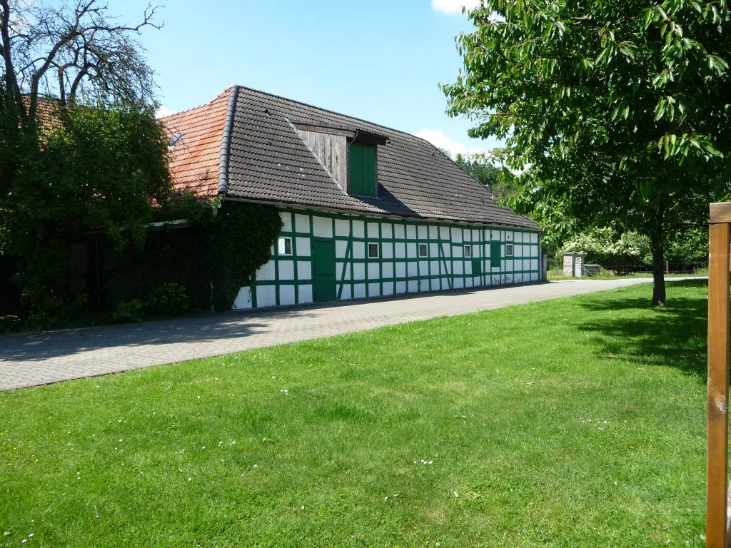 Pferdestall in der Außenansicht