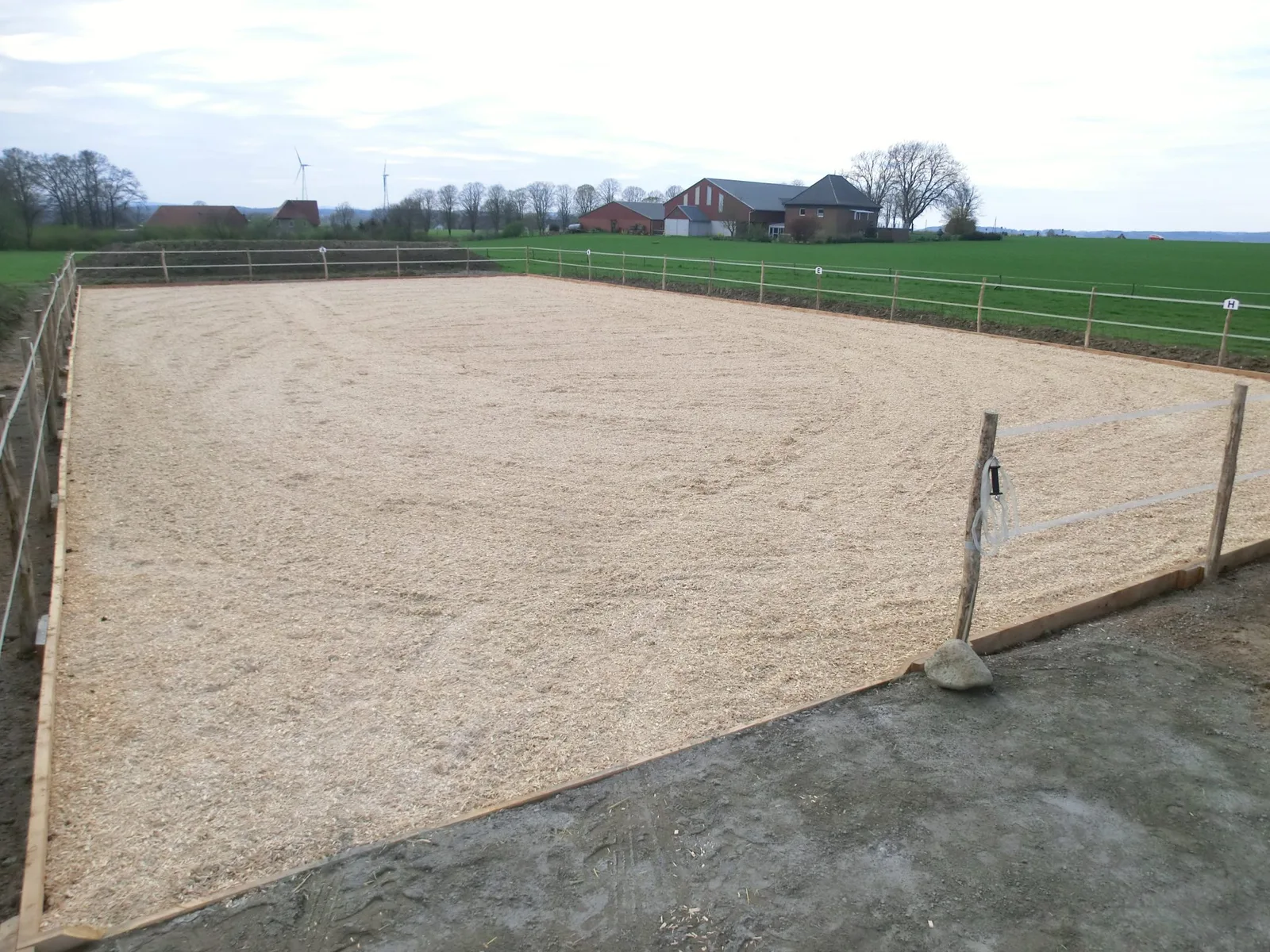 Der Reitplatz am Hof Abing